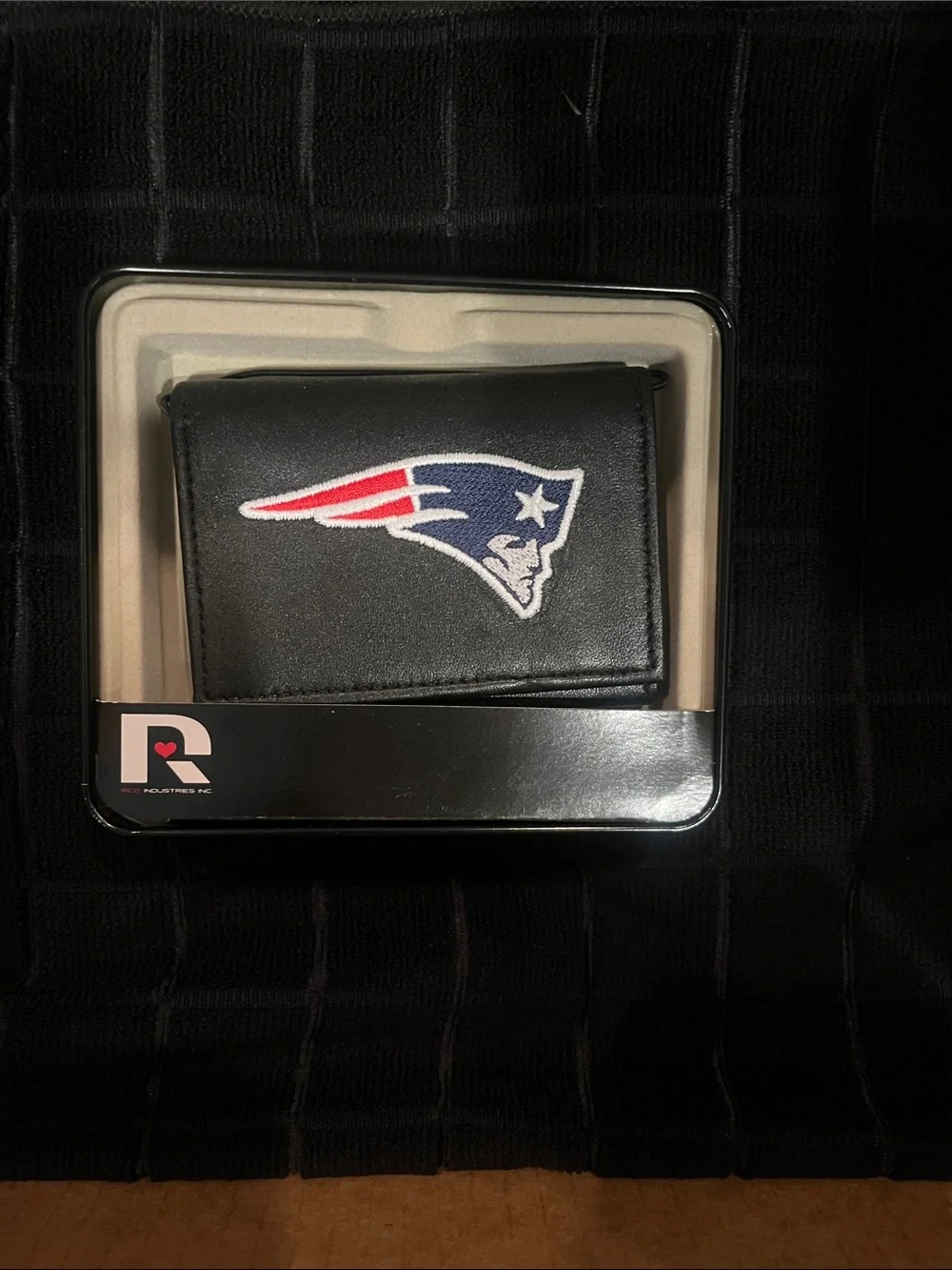New England Patriots Black Tri-Fold Wallet - Official NFL Design